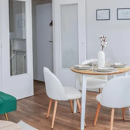 Vue Tour Eiffel Apartment